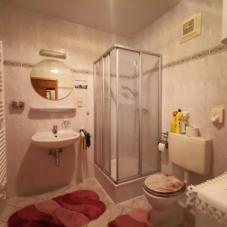 アパートホテル Ferienparadies Gutounik Pörtschach am Wörthersee