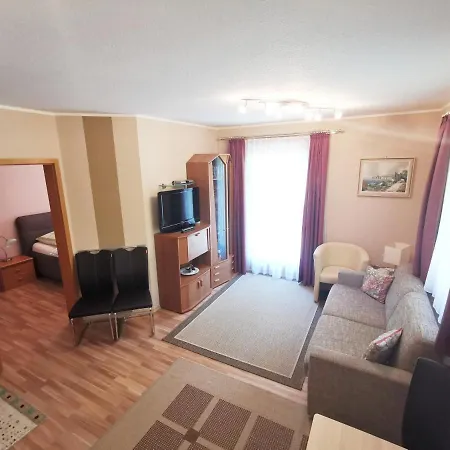 アパートホテル Ferienparadies Gutounik Pörtschach am Wörthersee