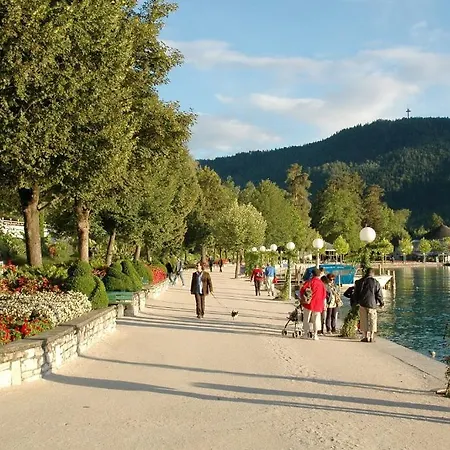 Ferienparadies Gutounik アパートホテル